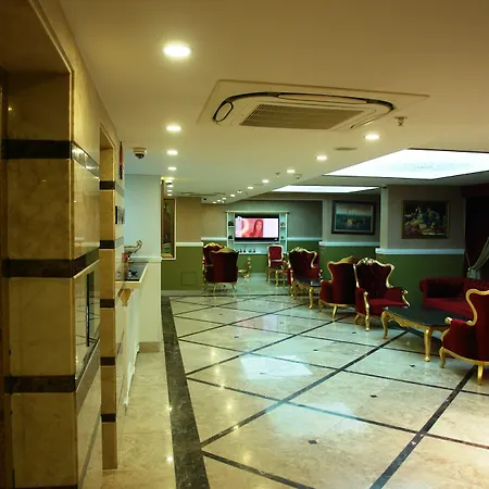 Hotel River