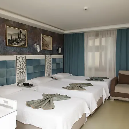 Hotel River