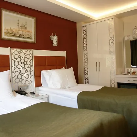 River Hotel