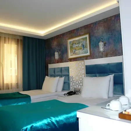 Hotel River