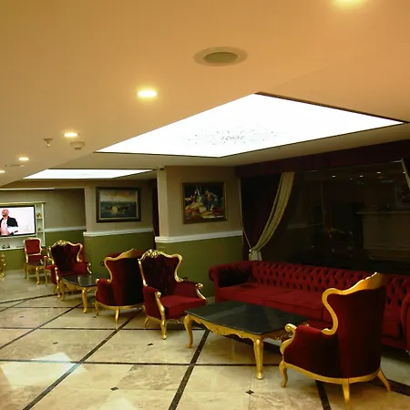 River Hotel