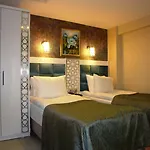 Hotel River